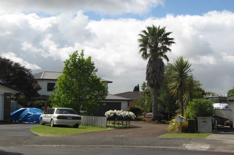 Photo of property in 24 Perotti Place, Conifer Grove, Takanini, 2112