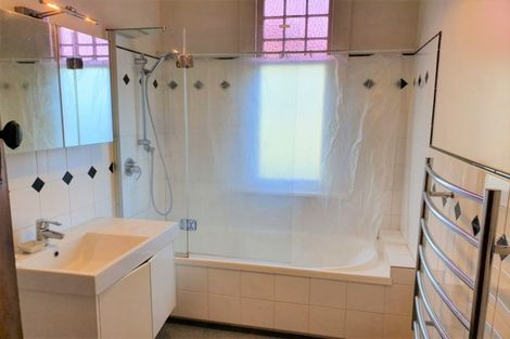 Photo of property in 87 Marsden Avenue, Mount Eden, Auckland, 1024