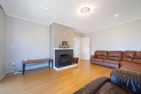 Photo of property in 29 Don Buck Road, Massey, Auckland, 0614