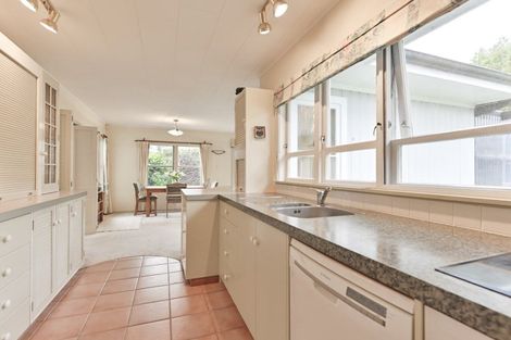 Photo of property in 6 Carl Avenue, Havelock North, 4130