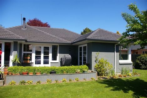 Photo of property in 11 Colina Street, Avonhead, Christchurch, 8042