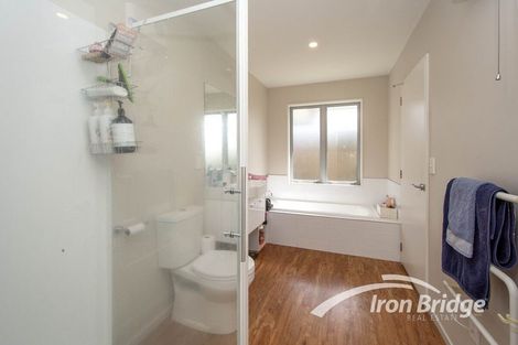 Photo of property in 17 Faringdon Boulevard, Rolleston, 7615