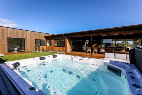 Photo of property in 70 Links Drive, Waiwhakaiho, New Plymouth, 4312