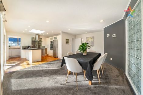 Photo of property in 28 Mcenroe Grove, Naenae, Lower Hutt, 5011