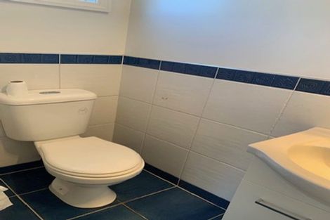 Photo of property in 2 Glastry Close, East Tamaki Heights, Auckland, 2016