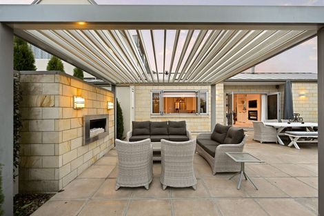 Photo of property in 4 Le Quesnoy Place, Cambridge, 3434