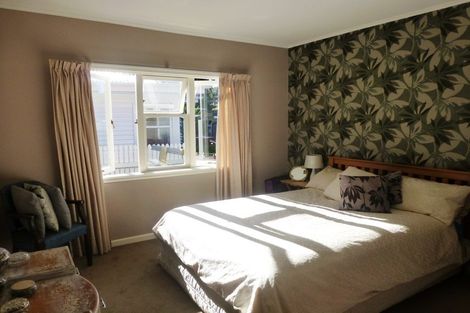 Photo of property in 6 Nelson Avenue, Northcote Point, Auckland, 0627