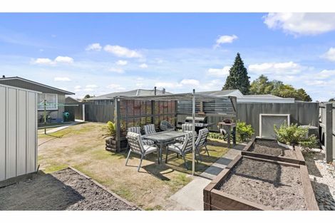 Photo of property in 9 Camelia Place, Islington, Christchurch, 8042