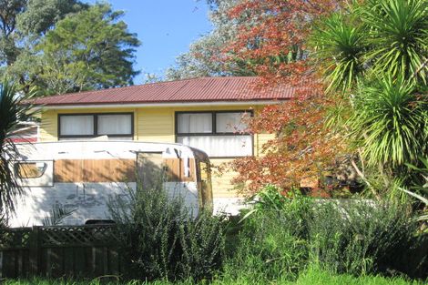 Photo of property in 6 Coburg Street, Henderson, Auckland, 0612