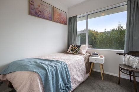 Photo of property in 3 Larsen Crescent, Tawa, Wellington, 5028