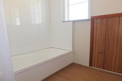 Photo of property in 17 Dunarnan Street, Avonside, Christchurch, 8061