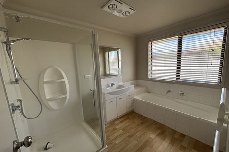 Photo of property in 22 Te Manatu Drive, Huntington, Hamilton, 3210