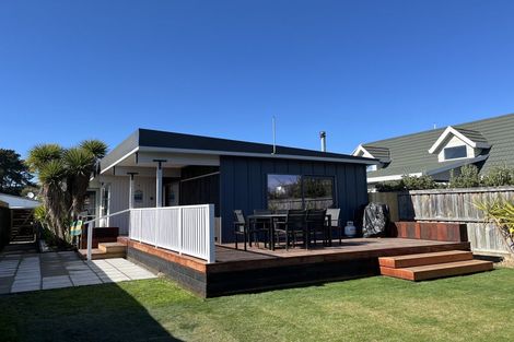 Photo of property in 65 Park Terrace, Waikuku Beach, 7473