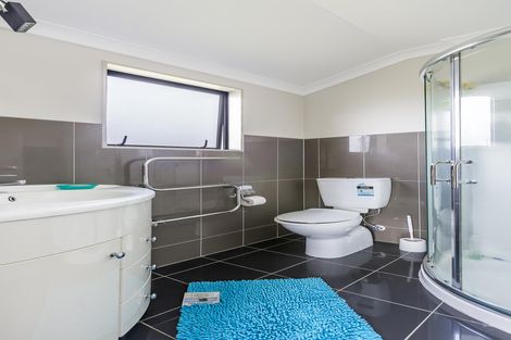 Photo of property in 25a Willerton Avenue, New Lynn, Auckland, 0600