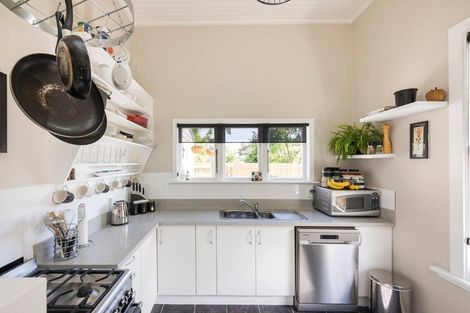 Photo of property in 459a Featherston Street, Palmerston North, 4414