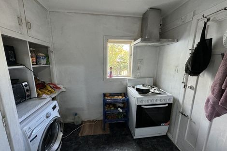 Photo of property in 1/3170 Great North Road, New Lynn, Auckland, 0600