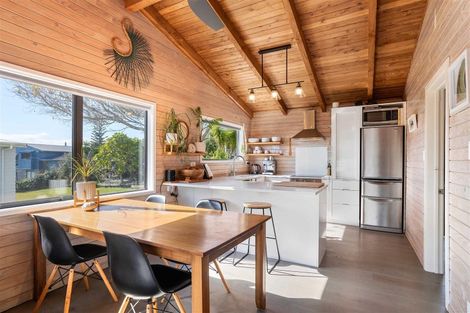 Photo of property in 206 Onemana Drive, Onemana, Whangamata, 3691