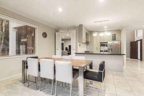 Photo of property in 14g Baulcomb Parade, Windsor Park, Auckland, 0632