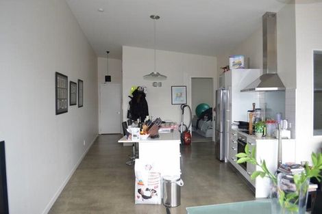 Photo of property in 1/25 Home Street, Mount Victoria, Wellington, 6011