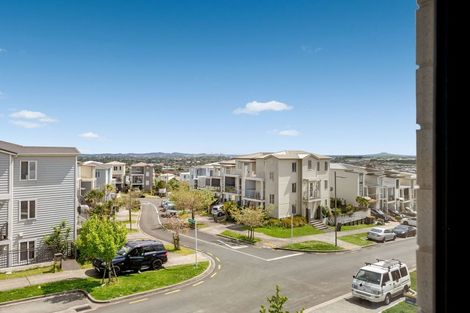 Photo of property in 2 Elevation Street, Flat Bush, Auckland, 2019