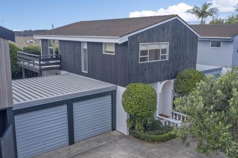 Photo of property in 2/10 Pierce Road, Milford, Auckland, 0620