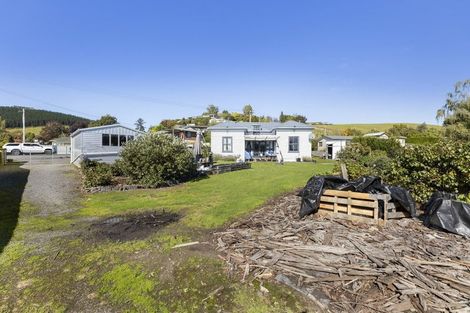 Photo of property in 10 Sandown Street, Waihola, Milton, 9073
