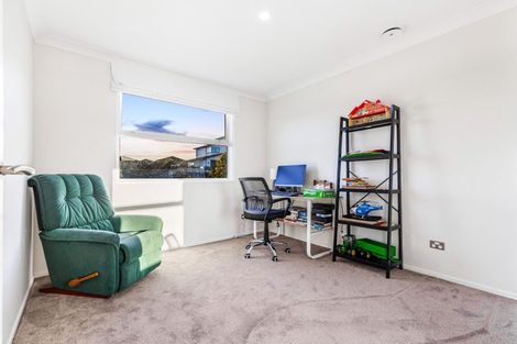 Photo of property in 2 Tauwaka Crescent, Riverhead, 0820