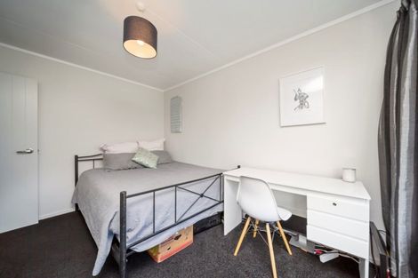 Photo of property in 33 Kamahi Avenue, Hawera, 4610