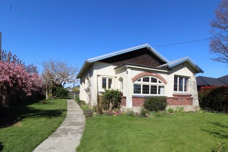 Photo of property in 11 Home Street, Winton, 9720
