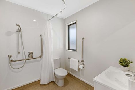 Photo of property in 40 Regents Park Place, Westgate, Auckland, 0614