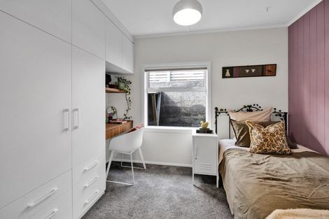 Photo of property in 19 Lawry Street, Blagdon, New Plymouth, 4310