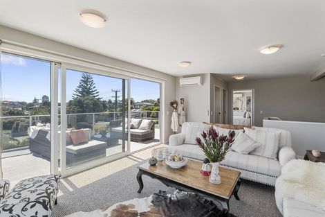 Photo of property in 78 Seaview Road, Paraparaumu Beach, Paraparaumu, 5032