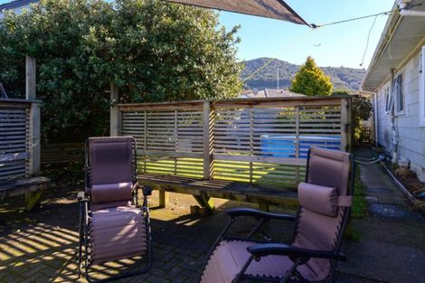 Photo of property in 4 Roosevelt Road, Western Heights, Rotorua, 3015