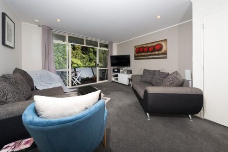 Photo of property in 4j/20 Ian Marwick Place, Birkenhead, Auckland, 0626