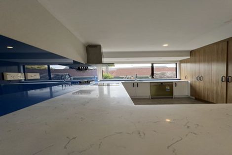 Photo of property in 16 Loloma Drive, Half Moon Bay, Auckland, 2012