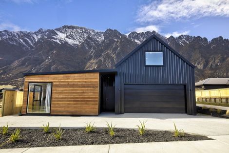 Photo of property in 43 Spur Ridge Rise, Jacks Point, 9371