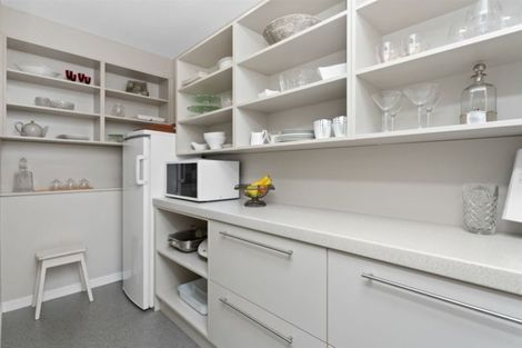 Photo of property in 39 Crofton Road, Harewood, Christchurch, 8051