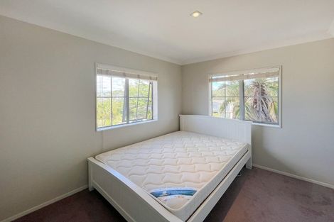 Photo of property in 6 Springvale Drive, Fairview Heights, Auckland, 0632