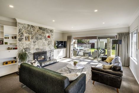 Photo of property in 9 Upham Crescent, Taradale, Napier, 4112
