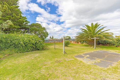 Photo of property in 12 Seafront Road, Castlecliff, Whanganui, 4501