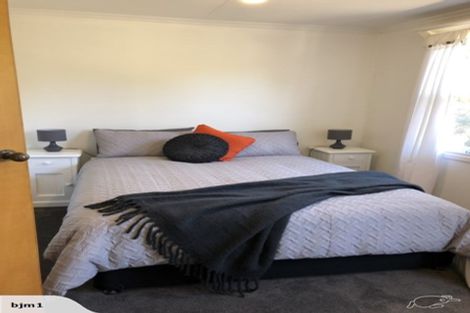 Photo of property in 41 Lake View Terrace, Moana, 7875