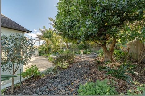 Photo of property in 9 Mariposa Crescent, Birkenhead, Auckland, 0626