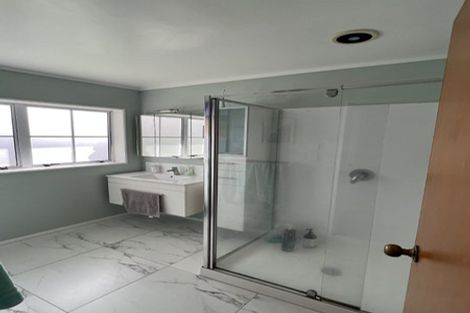 Photo of property in 4/2 Tampin Road, Hillpark, Auckland, 2102