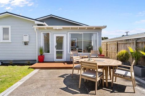 Photo of property in 8 Grey Street, Waitara, 4320