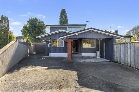 Photo of property in 10 Lynwood Place, Chedworth, Hamilton, 3210