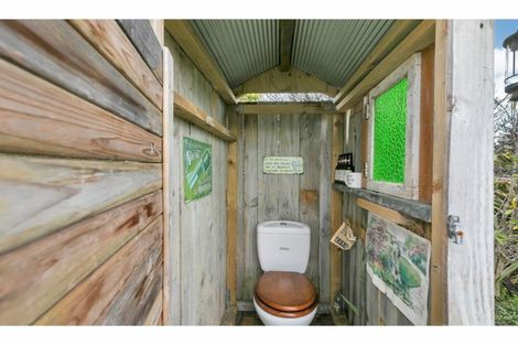 Photo of property in 805 State Highway 16, Waimauku, 0883