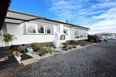 Photo of property in 2/9 Copley Street, New Lynn, Auckland, 0600