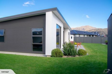 Photo of property in 9 Caledonian Place, Cromwell, 9310