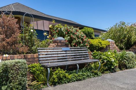 Photo of property in 81 Wallace Place, Westown, New Plymouth, 4310