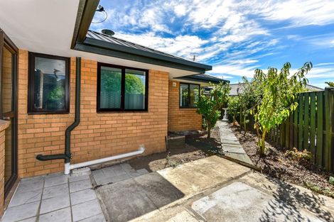 Photo of property in 5 Villa Grove, Ilam, Christchurch, 8041